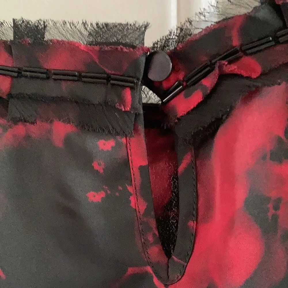 Dana Buchman Floral Print with Beading Sleeveless Top - Black & Red - Picture 5 of 6